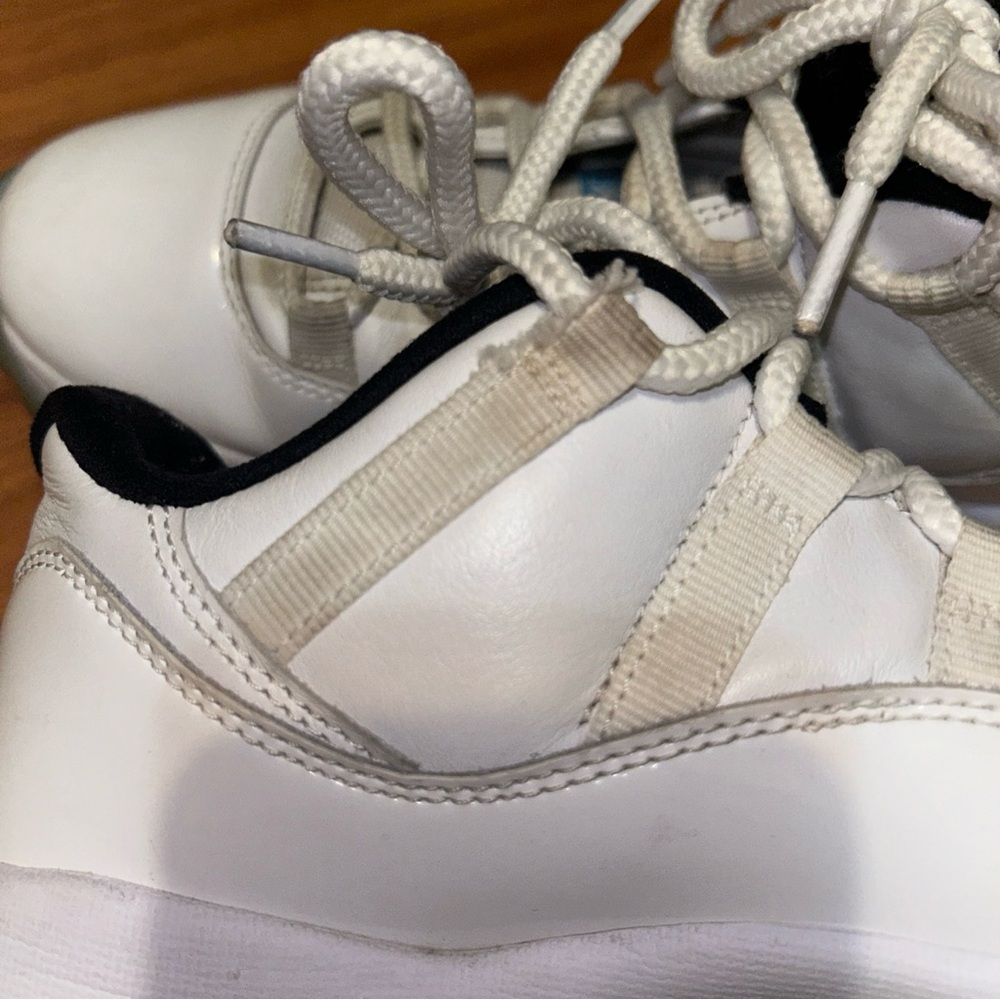 Jordan 11 - Picture 8 of 9